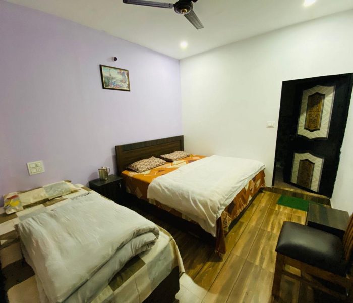 triple bedroom sonprayag kedarnath